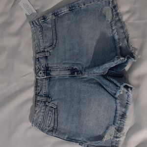 I.N.C International Concepts Womans High Ruse Distressed Hem Jean Shorts. Sz‎ 6.